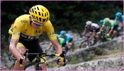 How much weight do cyclists lose in the Tour de France?